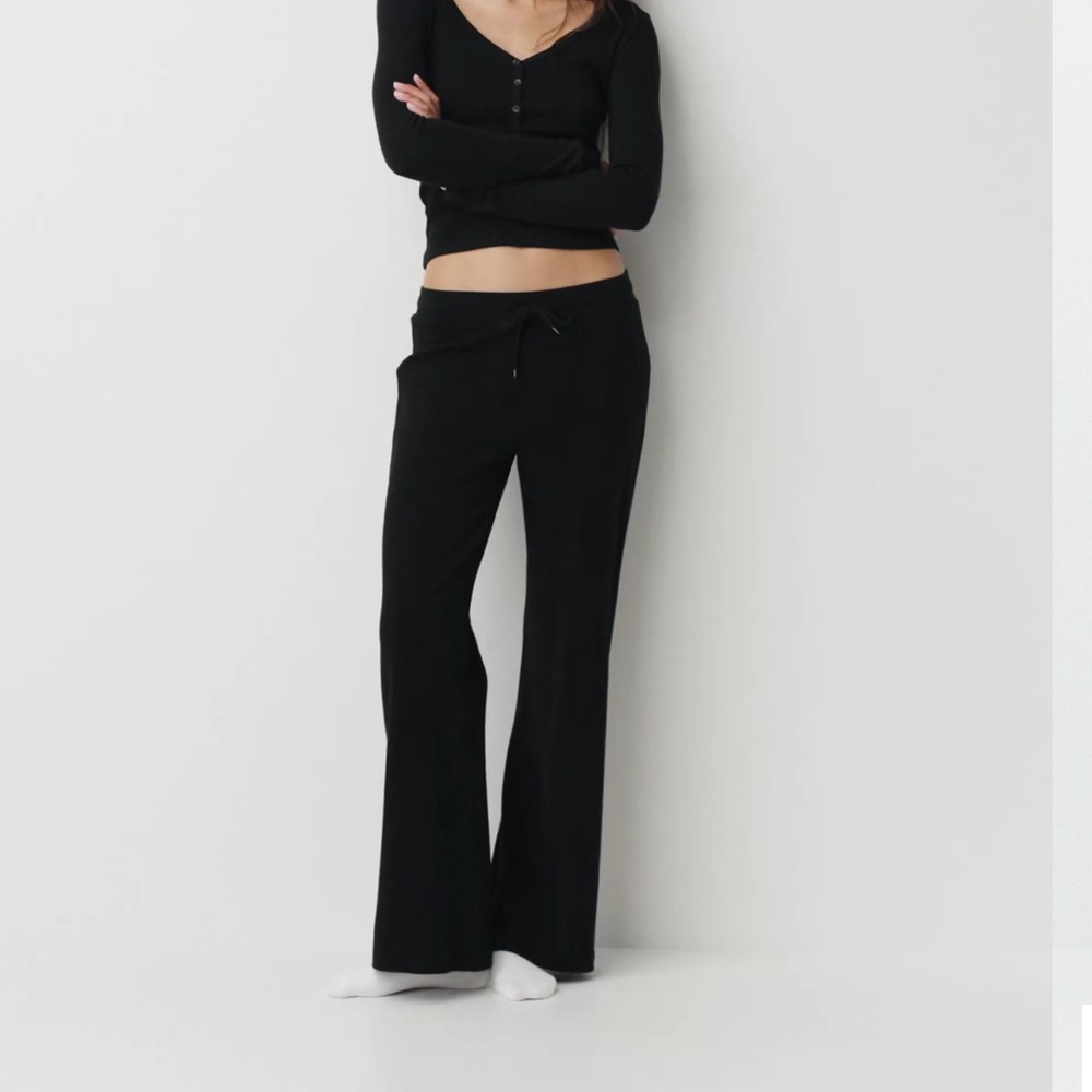 HomeStretch™ Rib Kickback Pant